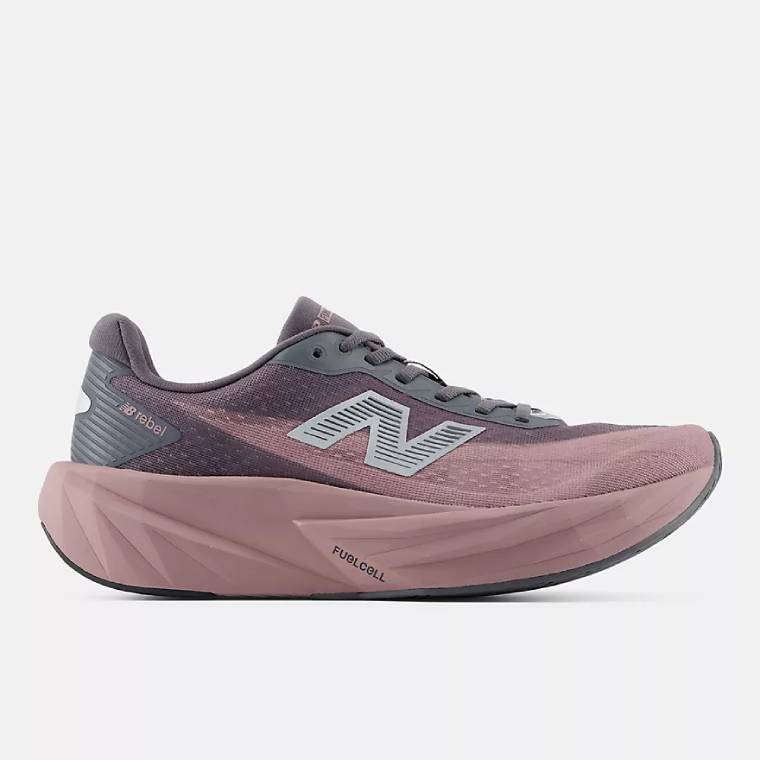 Дамски маратонки за бягане New Balance FuelCell Rebel в пепеляворозов цвят със сиво лого 
